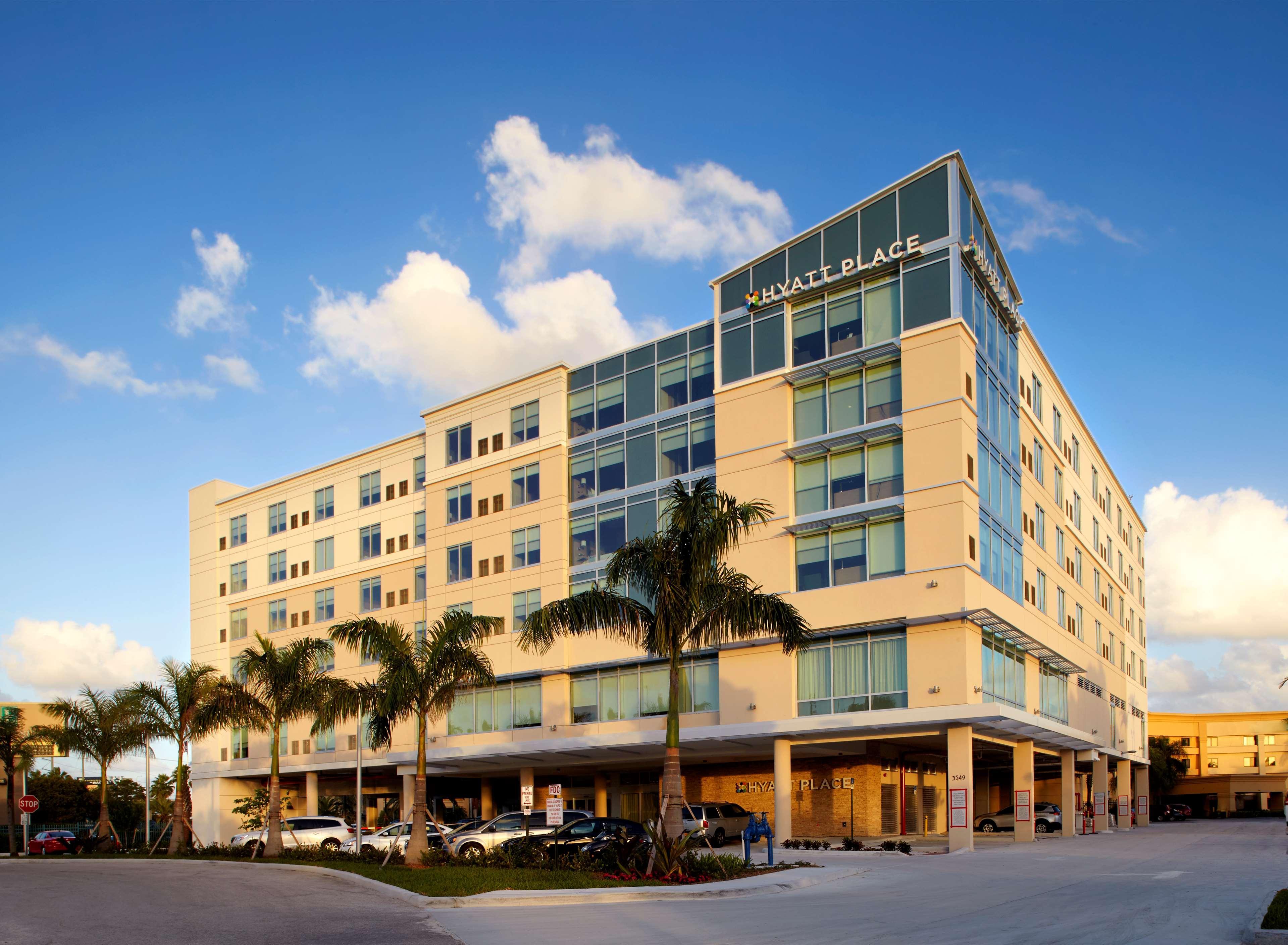 Hyatt Place Miami Airport East Miami Springs Екстериор снимка